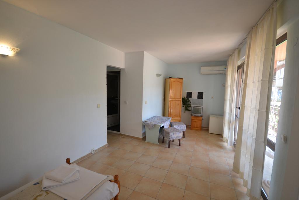 Guest House Olimpia โซโซโปล ภายนอก รูปภาพ